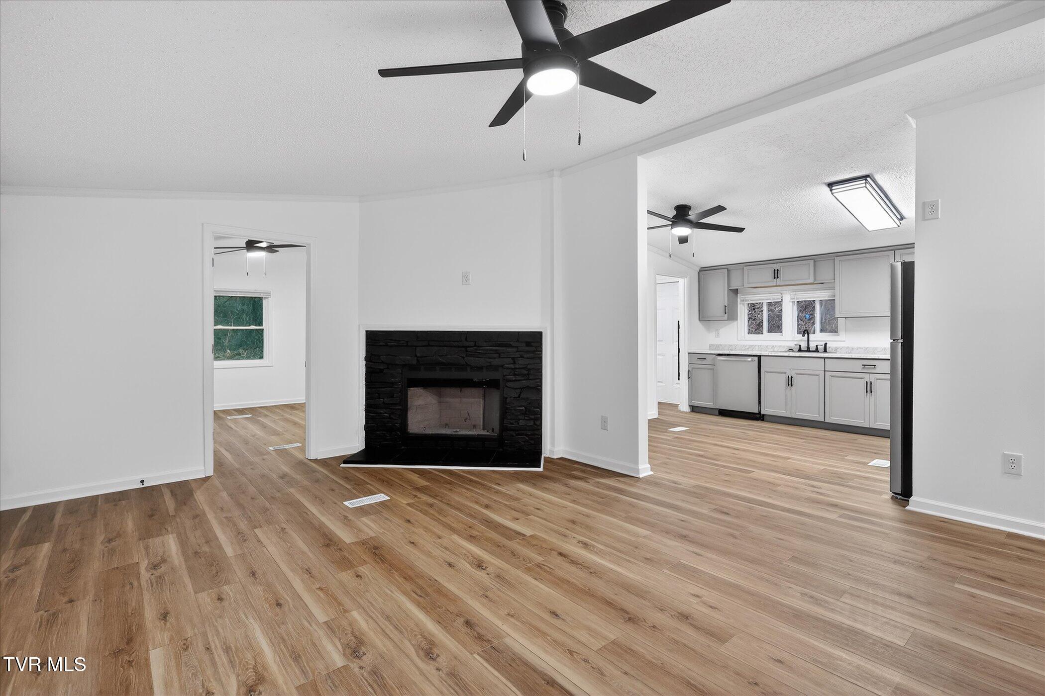 10657 Oak Grove Road Bristol, VA 24202 - Photo 3 of 46 07-10657-Oak-Grove-Rd-Bristol-VA-24202-W