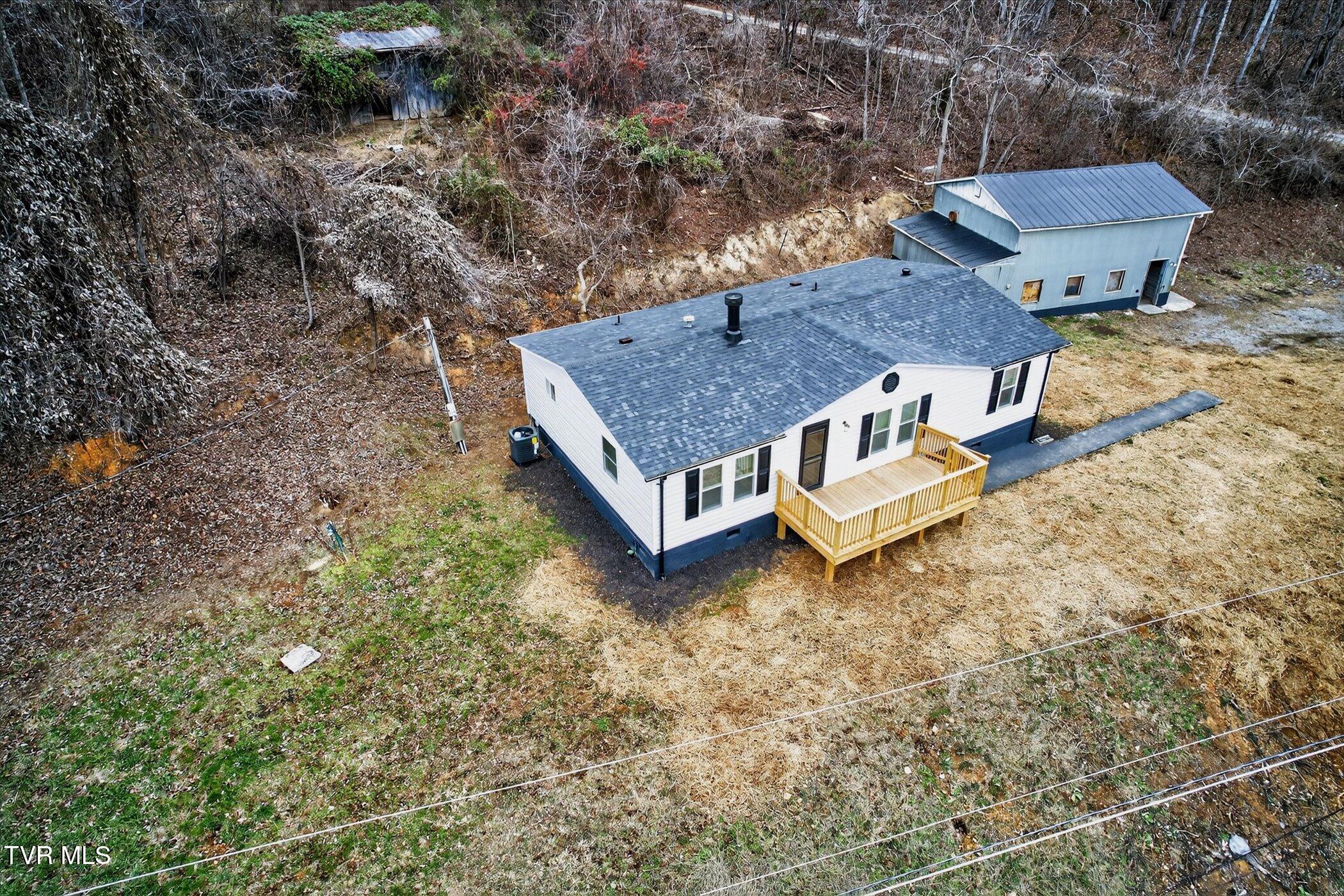 10657 Oak Grove Road Bristol, VA 24202 - Photo 31 of 46 31-10657-Oak-Grove-Rd-Bristol-VA-24202-W