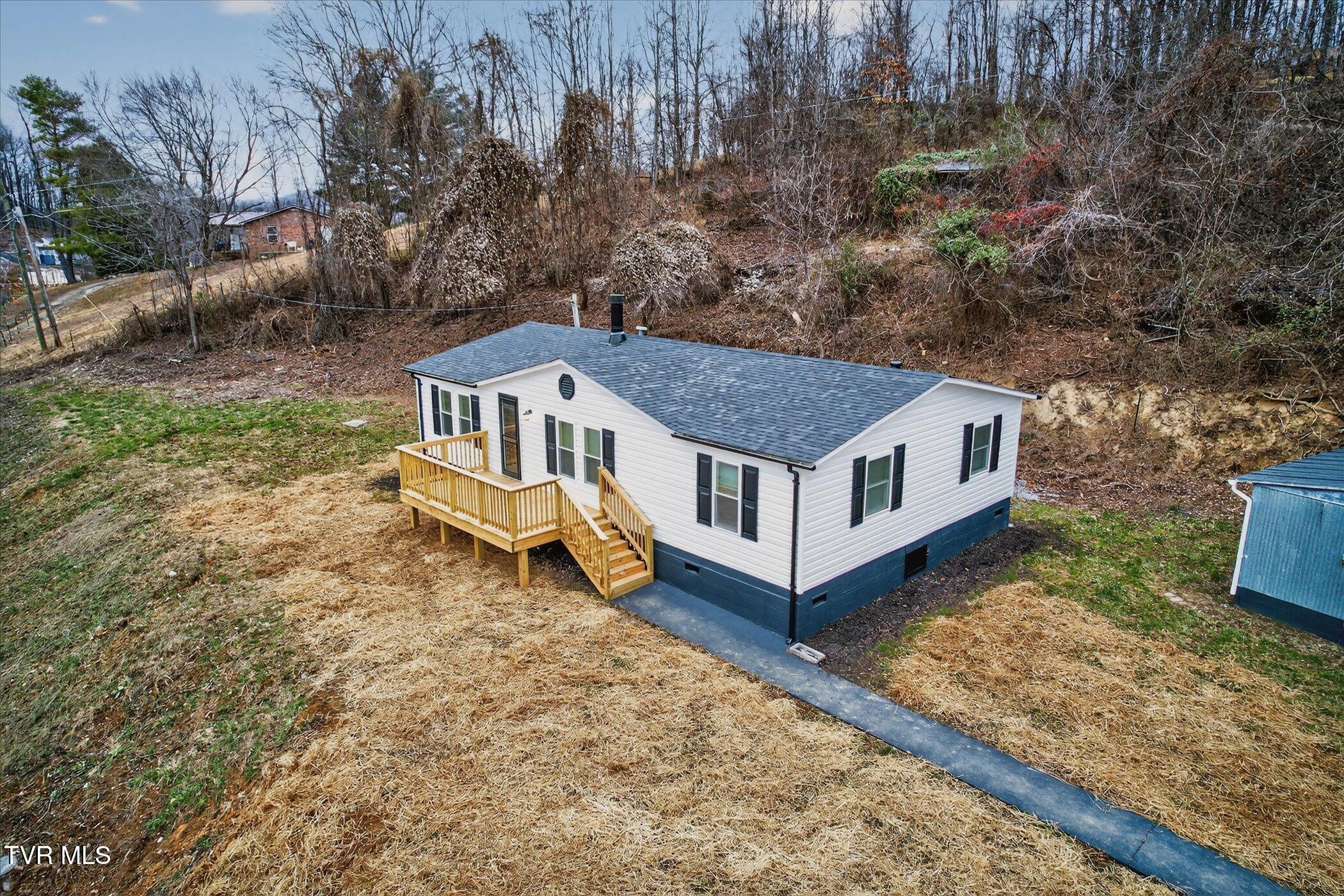 10657 Oak Grove Road Bristol, VA 24202 - Photo 32 of 46 32-10657-Oak-Grove-Rd-Bristol-VA-24202-W