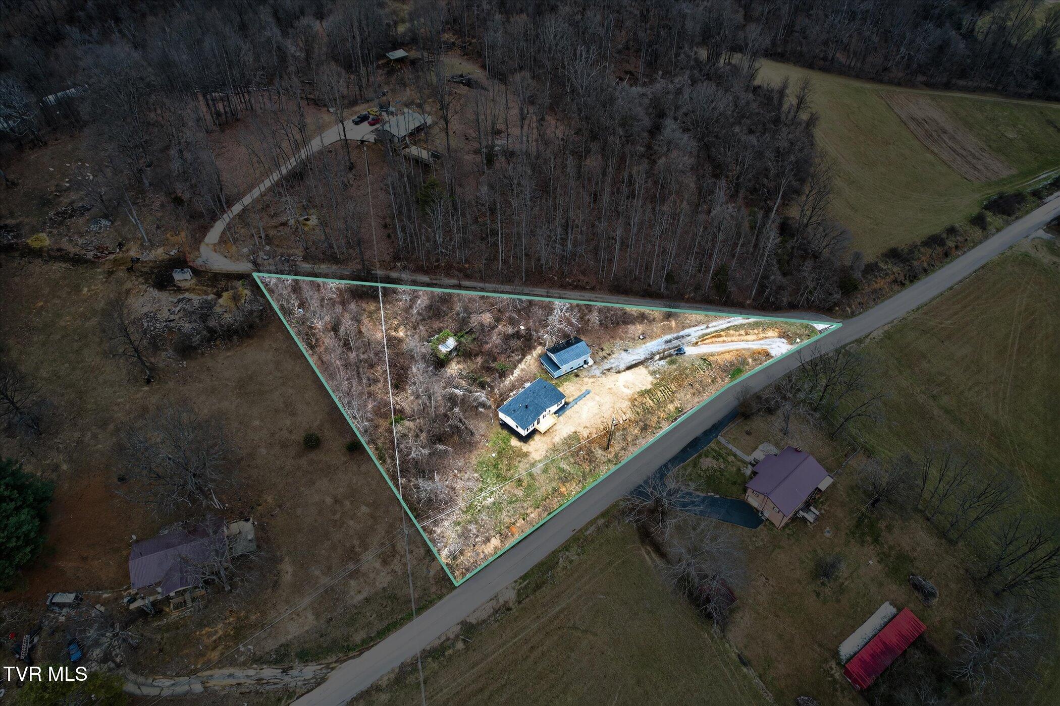 10657 Oak Grove Road Bristol, VA 24202 - Photo 8 of 46 47-10657-Oak-Grove-Rd-Bristol-VA-24202-W