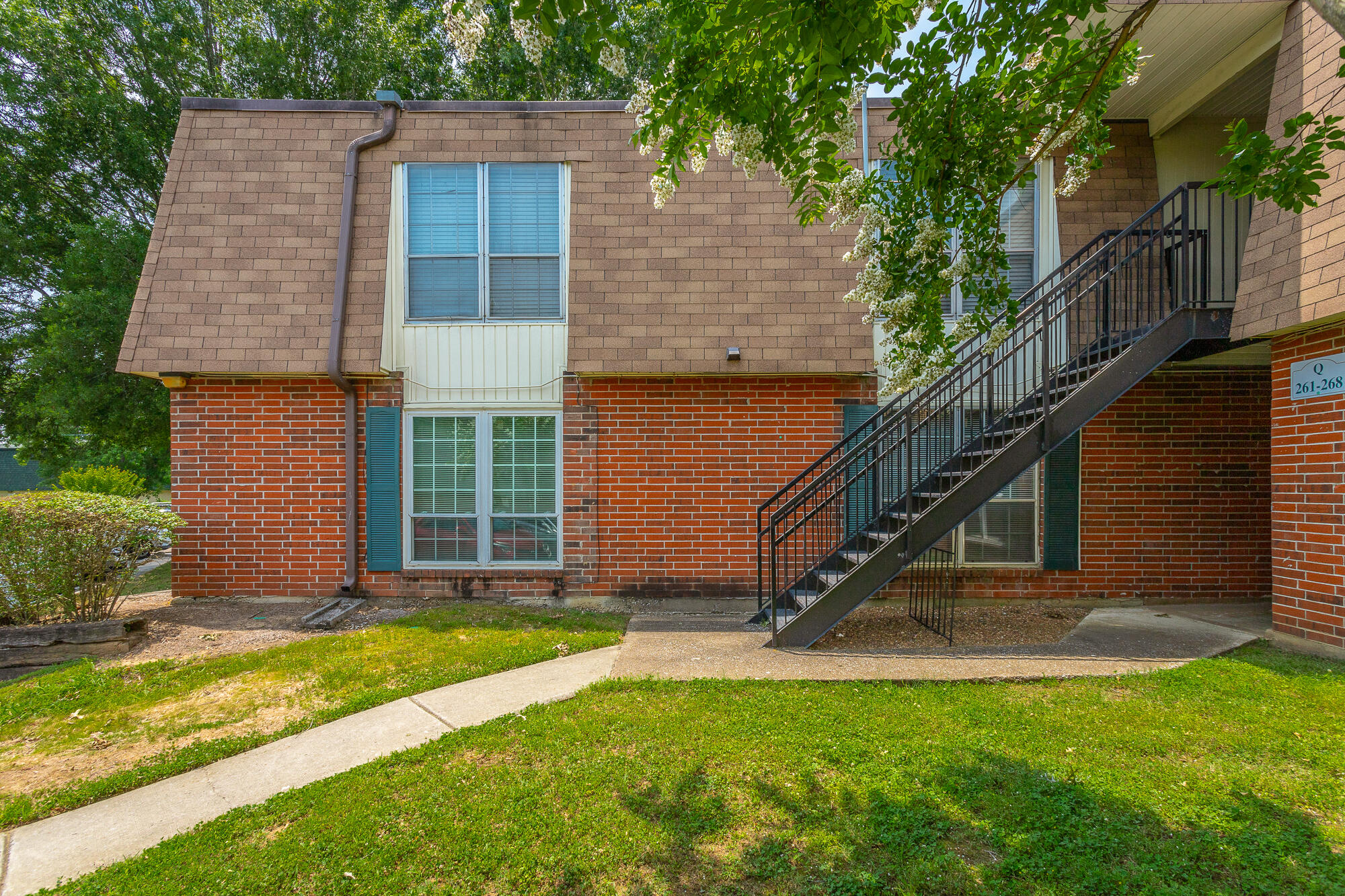 900 Mountain Creek Road, Unit Q263 Chattanooga, TN 37405 - Photo 1 of 36 900 Mountain Creek Road Unit Q263 HD-31
