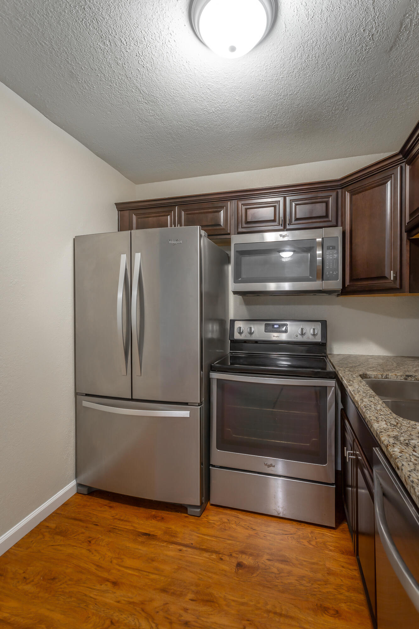 900 Mountain Creek Road, Unit Q263 Chattanooga, TN 37405 - Photo 13 of 36 900 Mountain Creek Road Unit Q263 HD-16