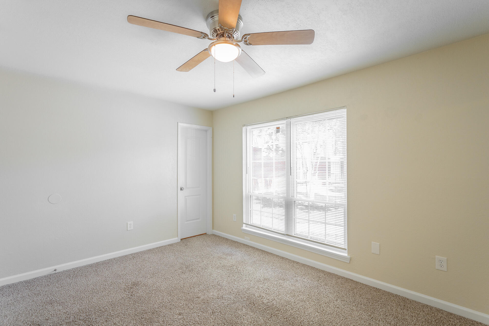 900 Mountain Creek Road, Unit Q263 Chattanooga, TN 37405 - Photo 19 of 36 900 Mountain Creek Road Unit Q263 HD-22