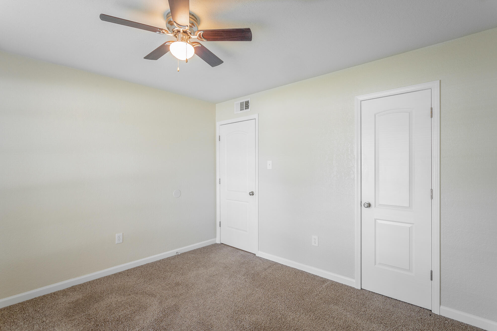 900 Mountain Creek Road, Unit Q263 Chattanooga, TN 37405 - Photo 25 of 36 900 Mountain Creek Road Unit Q263 HD-28