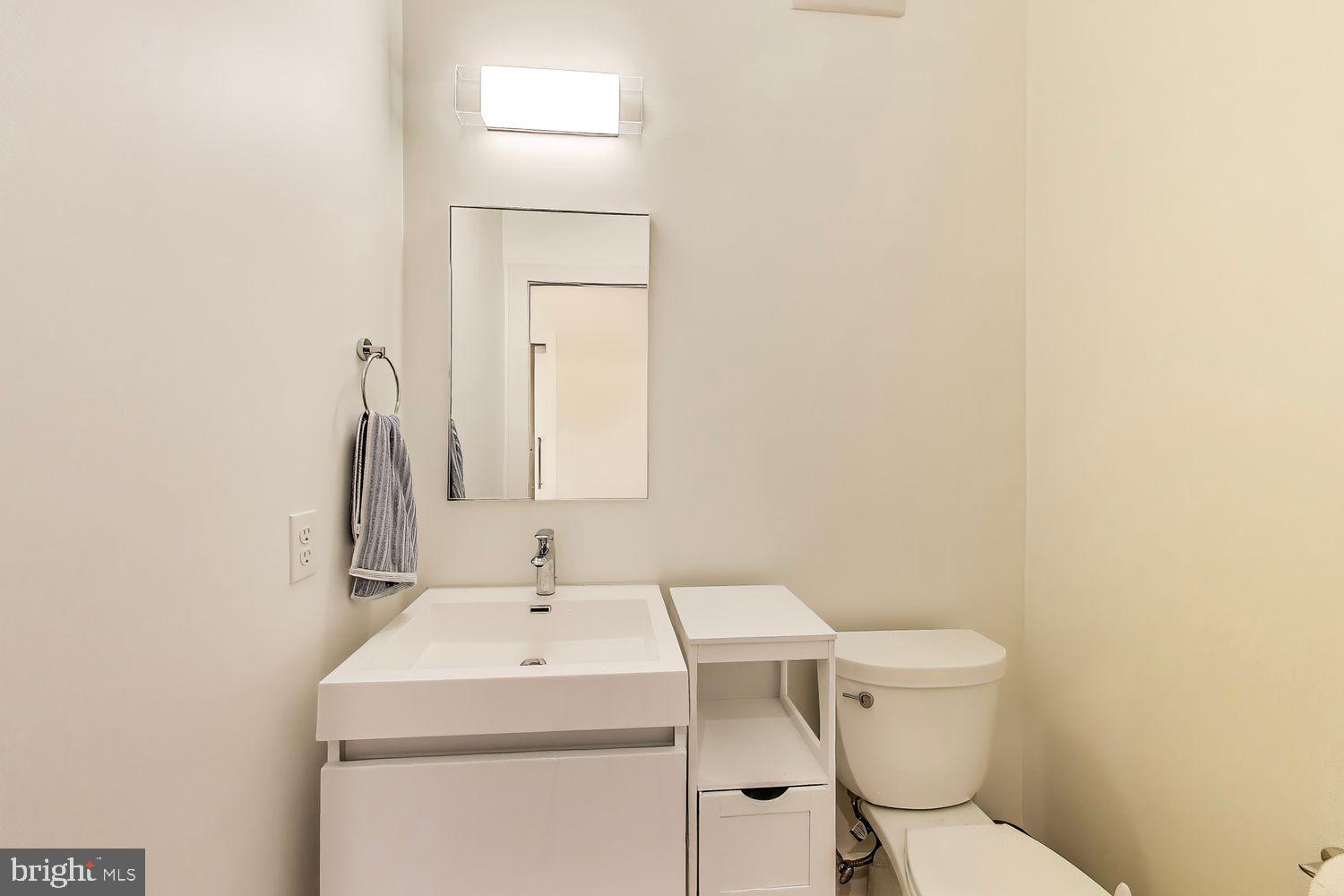 701 Swann Avenue, Unit 507 Alexandria, VA 22301 - Photo 11 of 26