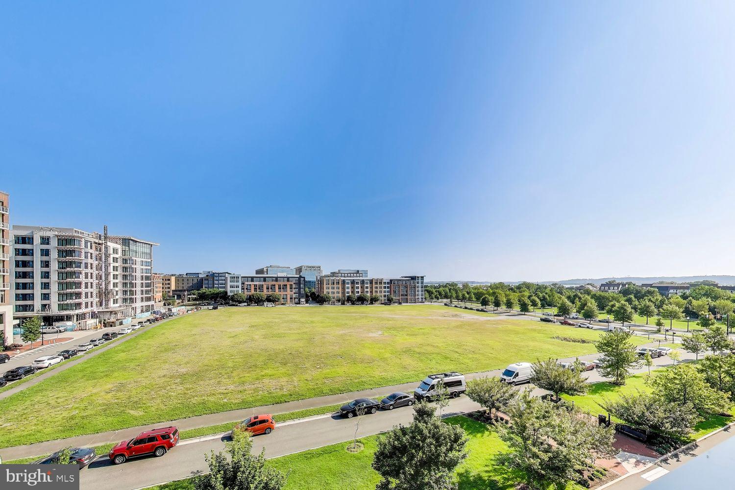 701 Swann Avenue, Unit 507 Alexandria, VA 22301 - Photo 14 of 26