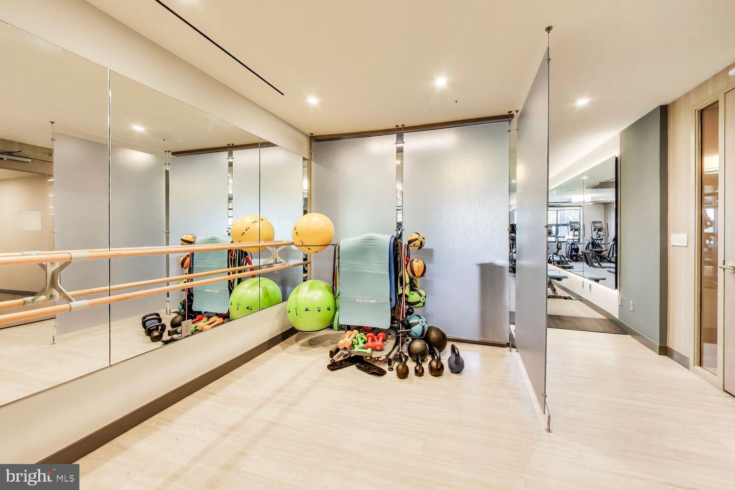 701 Swann Avenue, Unit 507 Alexandria, VA 22301 - Photo 19 of 26