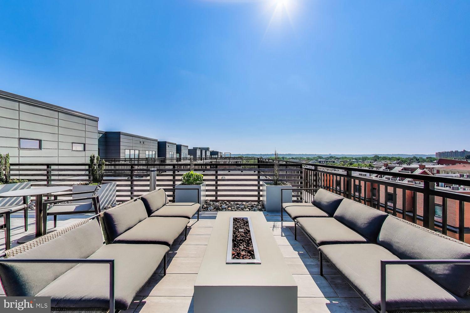 701 Swann Avenue, Unit 507 Alexandria, VA 22301 - Photo 22 of 26