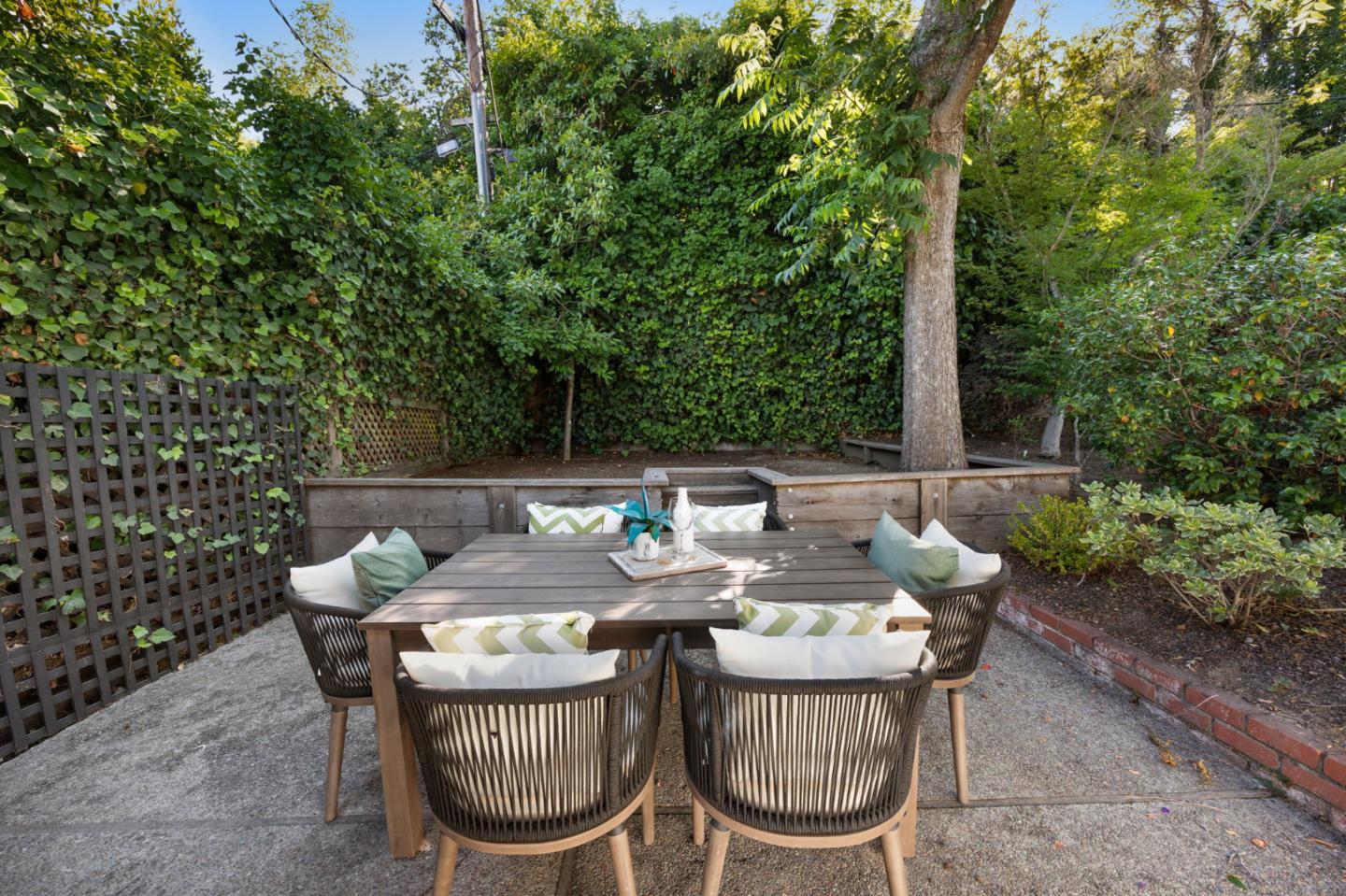 415 El Centro Road Hillsborough, CA 94010 - Photo 50 of 60 a view of a table and chairs in the patio