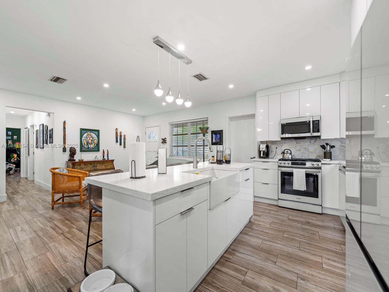 19711 Whispering Pines Road Cutler Bay, FL 33157 - Photo 8 of 35