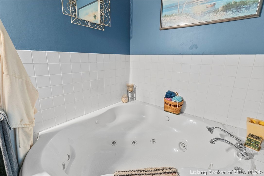 4566 South Sommerville Road Scottsburg, IN 47170 - Photo 25 of 42