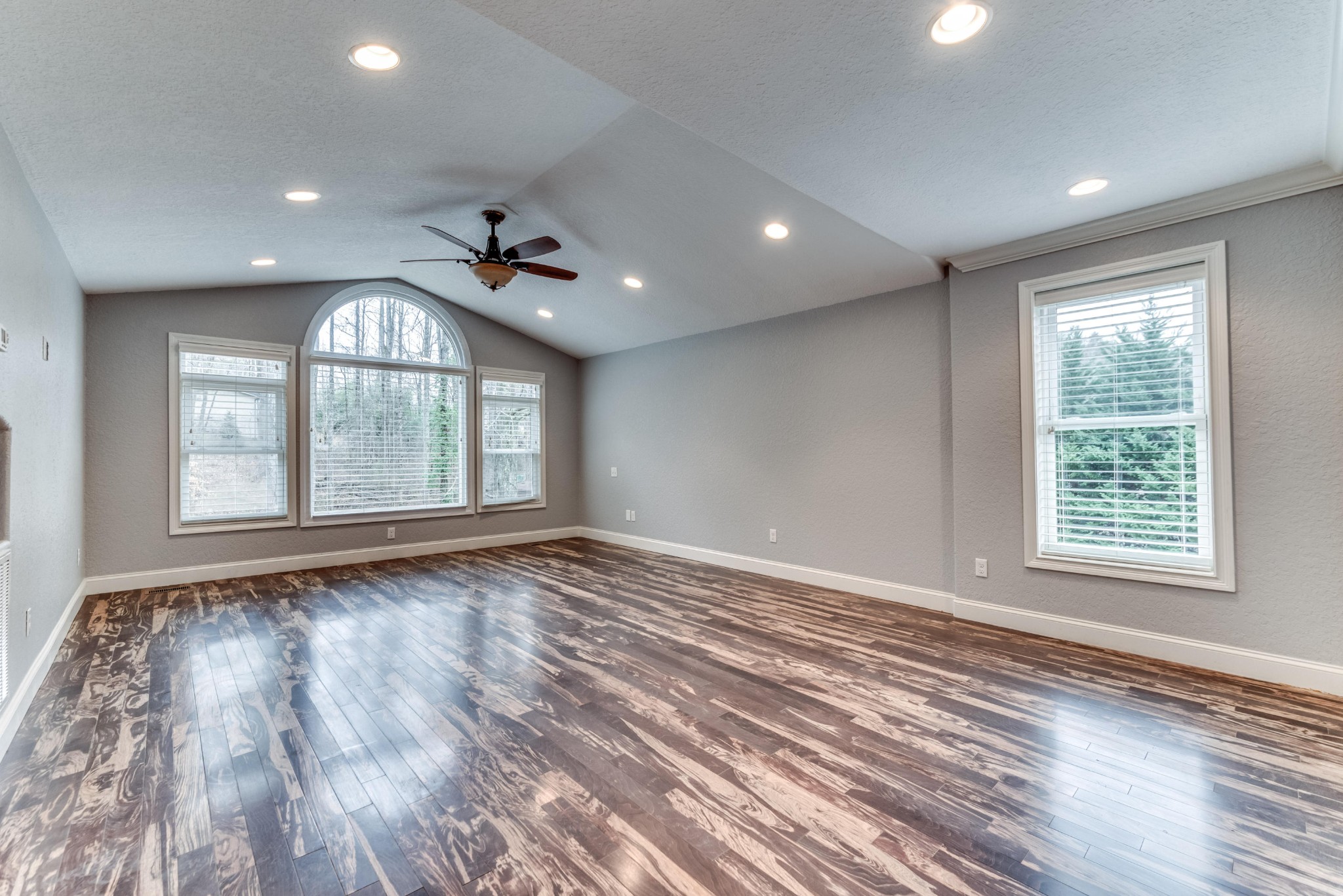 3405 Shagbark Road Powell, TN 37849 - Photo 7 of 20 an empty room with wooden floor and windows