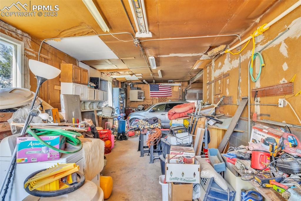 1330 West 3rd Street Florence, CO 81226 - Photo 28 of 34 a view of an chairs in a room