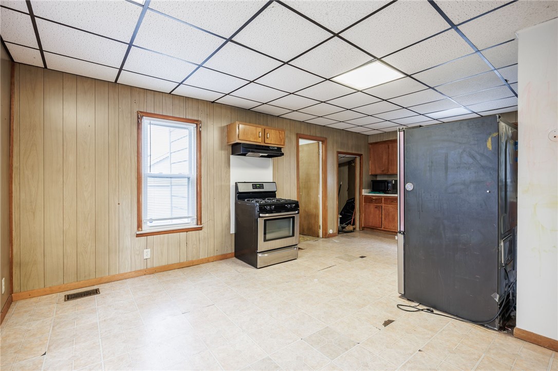 19 Depew Street Rochester, NY 14611 - Photo 5 of 22