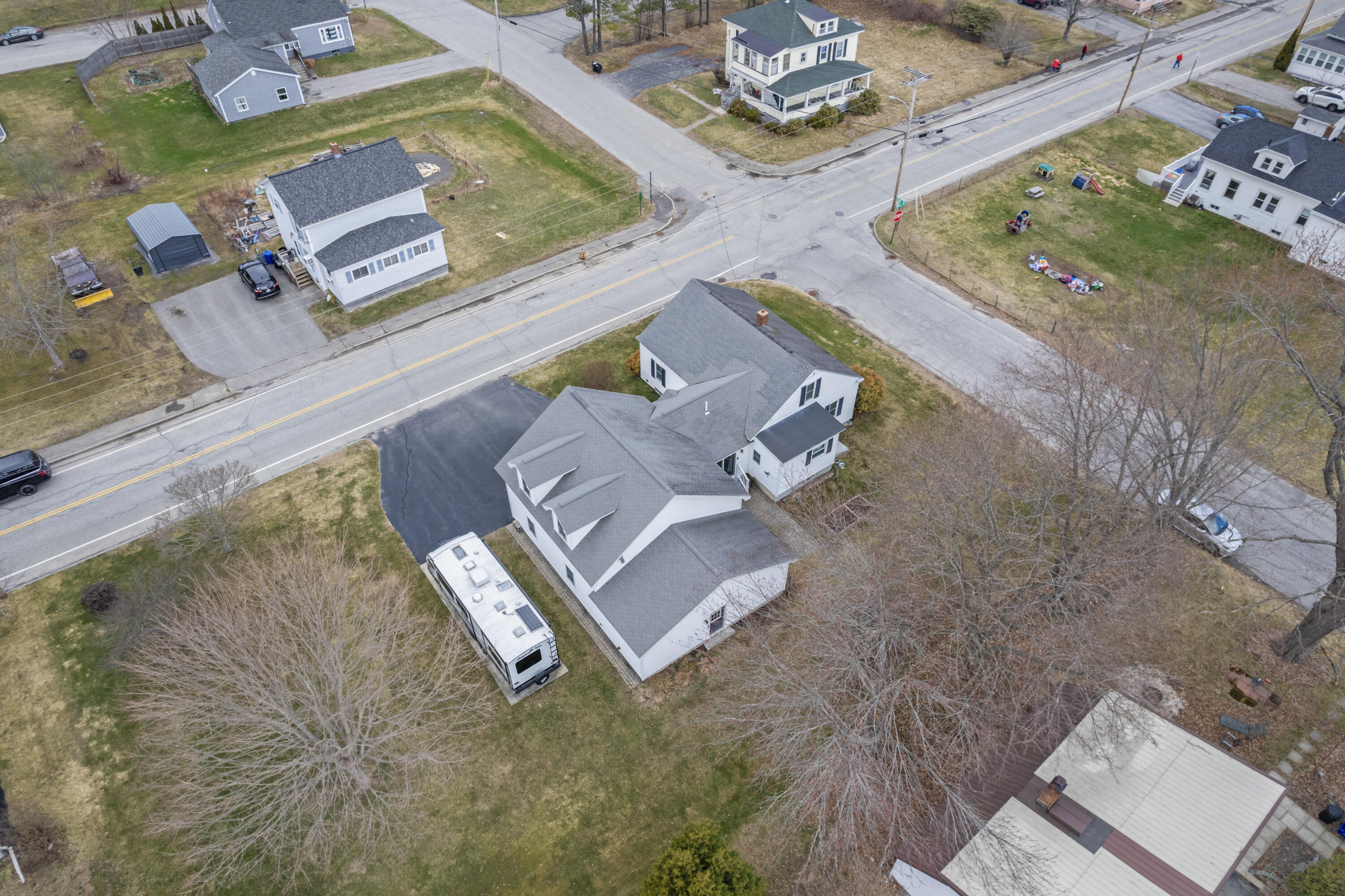 96 Rideout Avenue Lewiston, ME 04240 - Photo 6 of 66 96 Rideout Ave_156