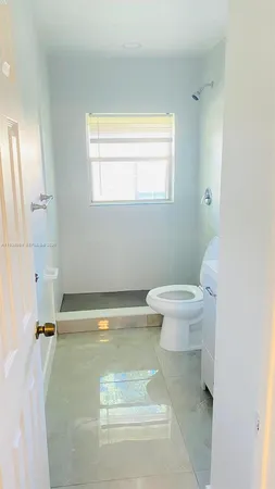 $1,850 | 5407 Northwest 27th Street, Unit D2, Lauderhill, FL 33313