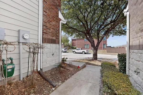 $2,100 | 8742 San Bernard Street, Plano, TX 75024
