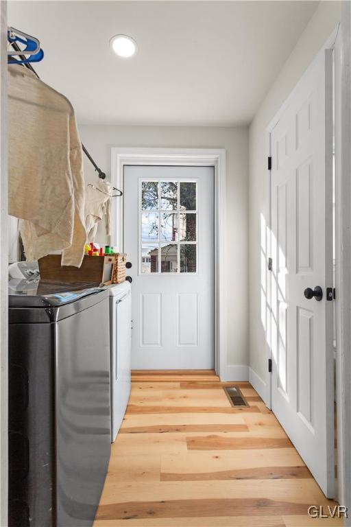 635 3rd Avenue Bethlehem, PA 18018 - Photo 8 of 18 a bedroom with a bed and a window