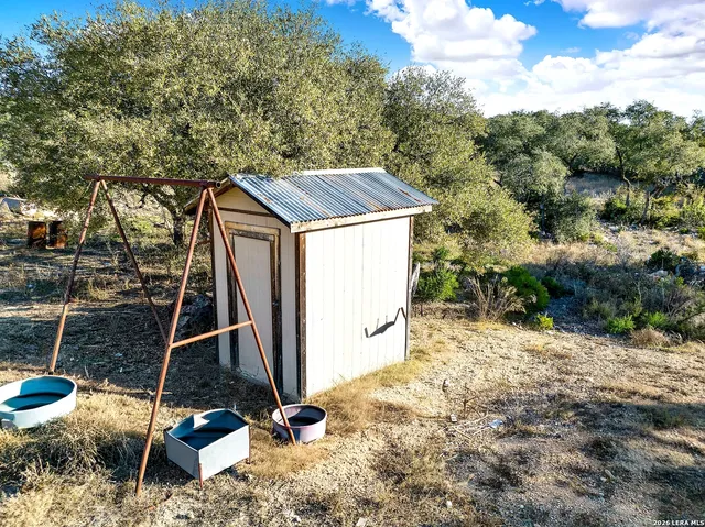 $265,000 | 388 County Road 243, Hondo, TX 78861