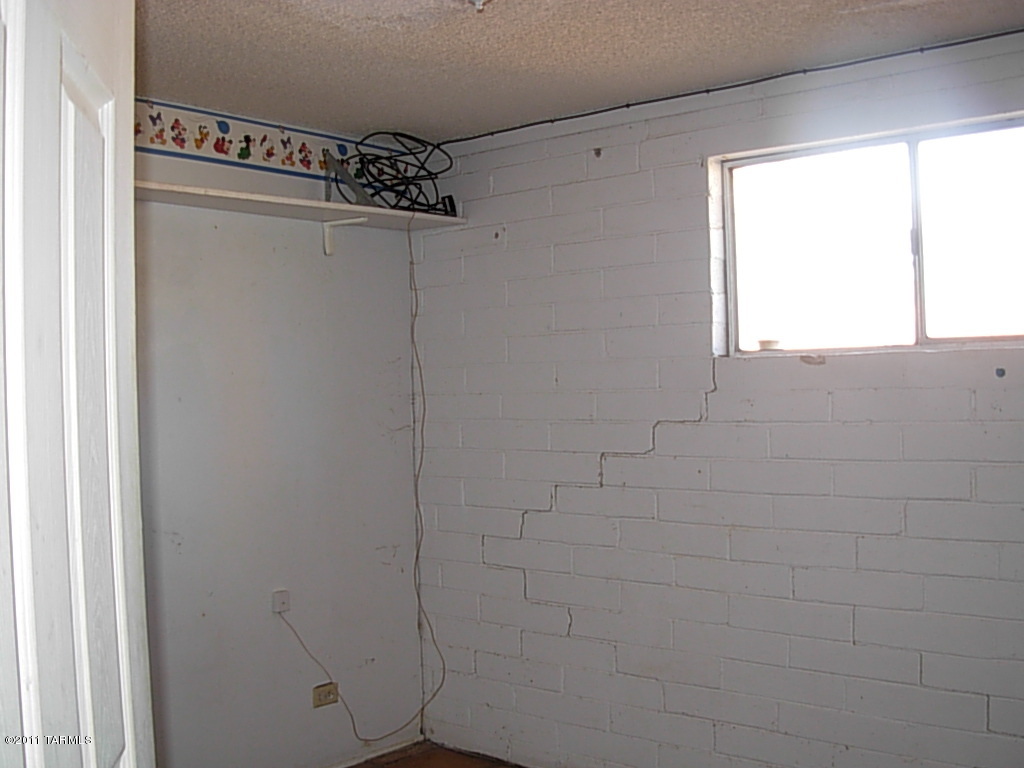 2841 West Bird Road Tucson, AZ 85746 - Photo 14 of 25 Gallery Image 14