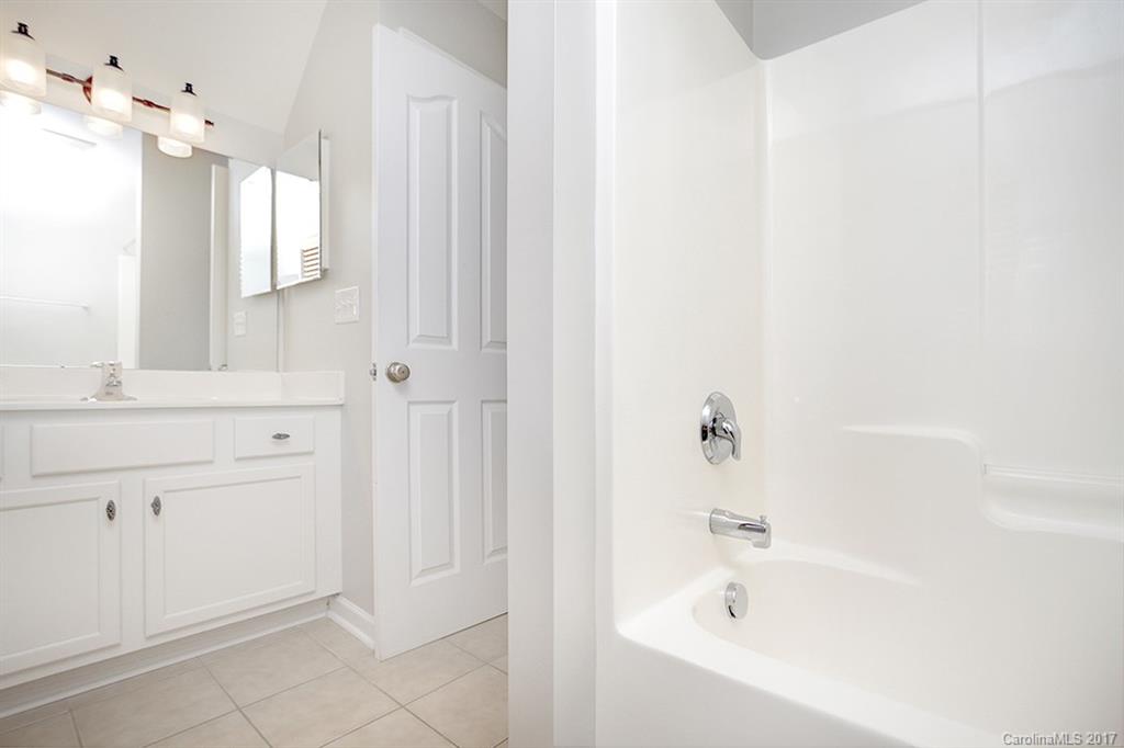 6409 Baltray Road, Unit 4 Charlotte, NC 28278 - Photo 15 of 24 Gallery Image 15