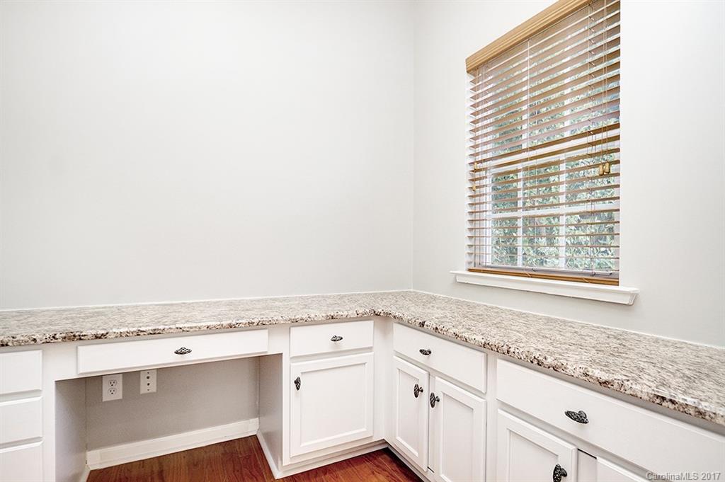 6409 Baltray Road, Unit 4 Charlotte, NC 28278 - Photo 5 of 24 Gallery Image 5