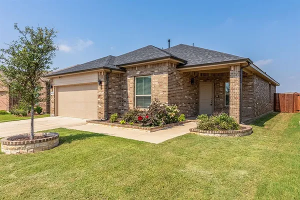 $2,550 | 10113 Saltbrush Street, Fort Worth, TX 76177