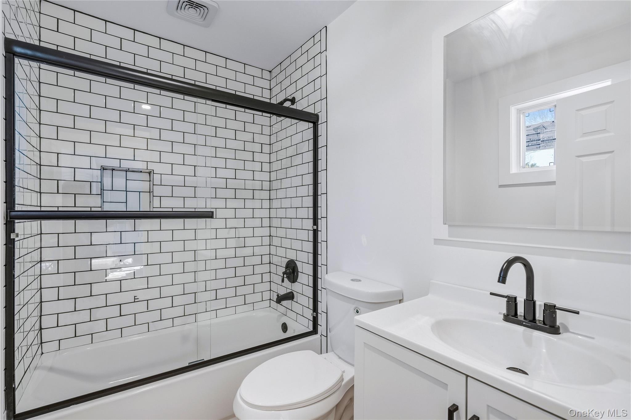 450 Munsell Road East Patchogue, NY 11772 - Photo 23 of 31 Bathroom