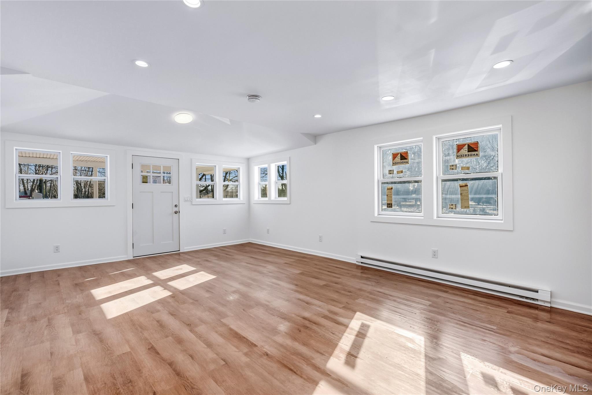 450 Munsell Road East Patchogue, NY 11772 - Photo 8 of 31 Living Room