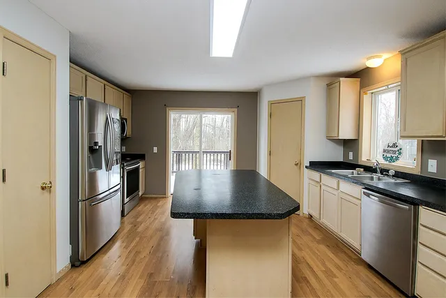 $499,000 | 18218 Baldwin Court, Lester Prairie, MN 55354