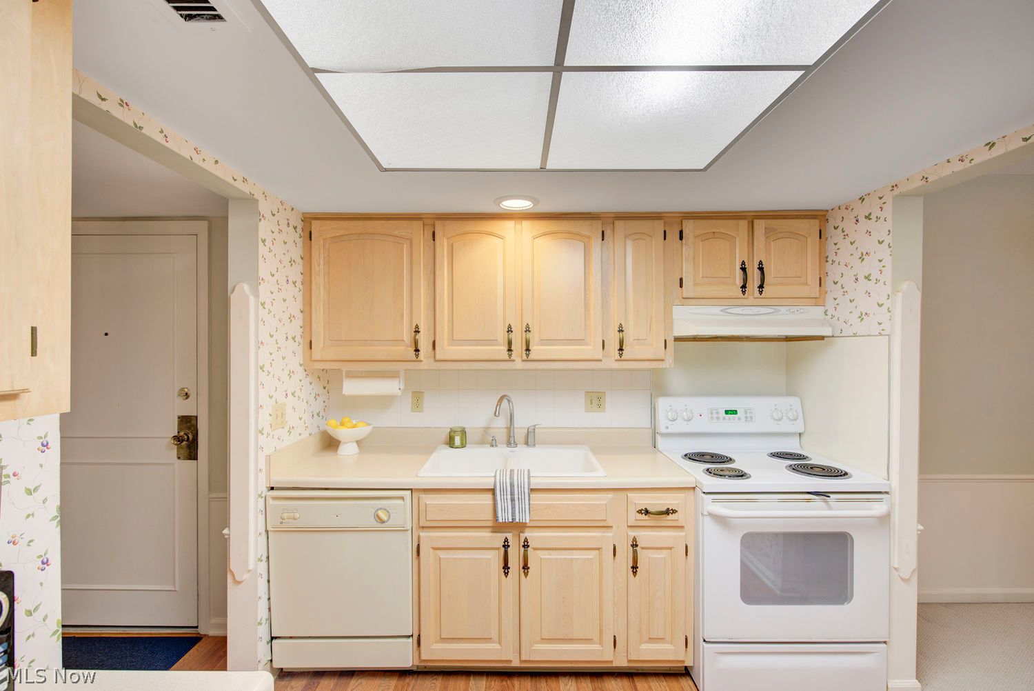 22701 Center Ridge Road, Unit 314 Rocky River, OH 44116 - Photo 9 of 30