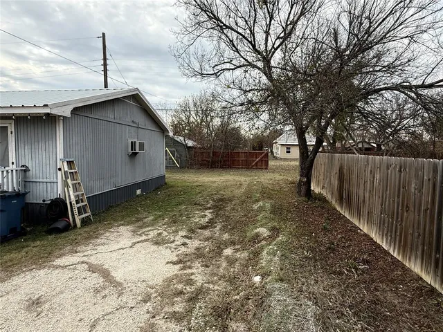 $230,000 | 217 2nd Street, Cross Plains, TX 76443