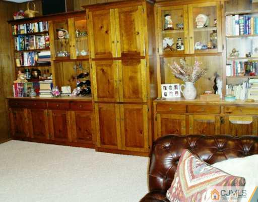 310 Dunhams Corner Road East Brunswick, NJ 08816 - Photo 7 of 8 Gallery Image 7
