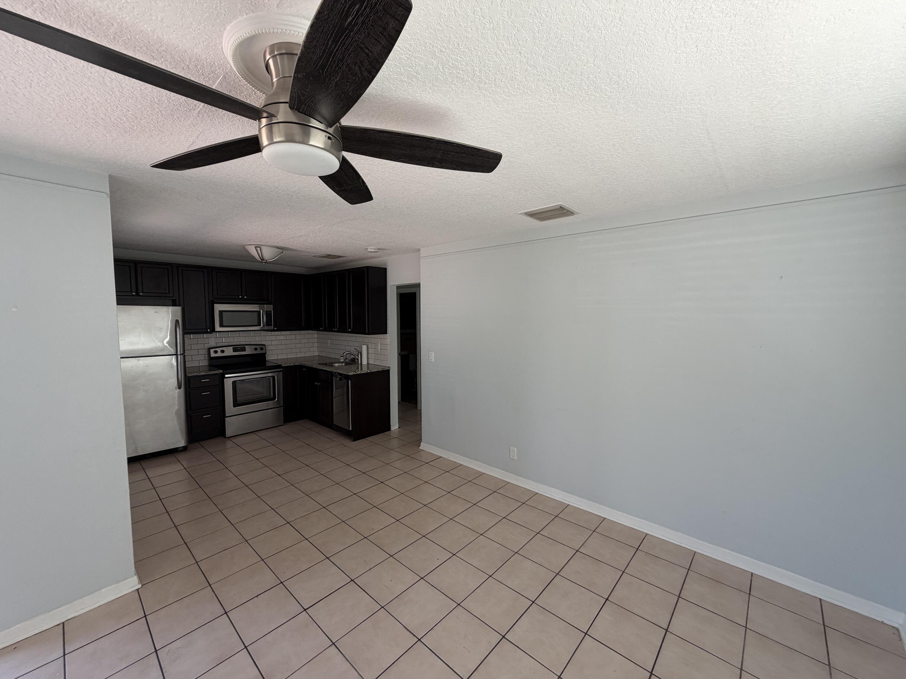 112 Prospect Road Lantana, FL 33462 - Photo 7 of 21 IMG_2118