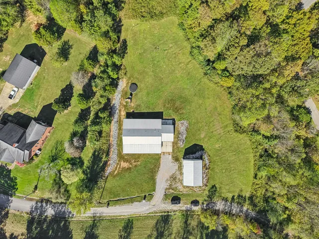 $460,500 | 1147 Woodmont Drive, Centerville, TN 37033