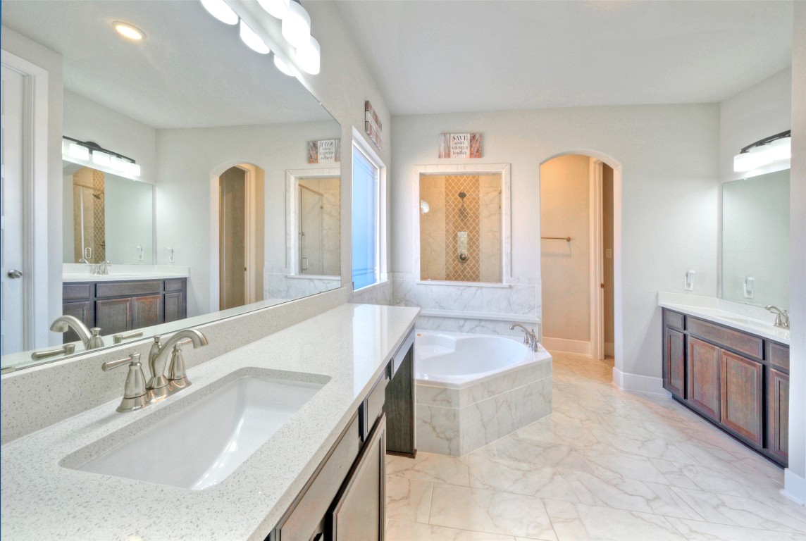 113 Shady Point Court Georgetown, TX 78628 - Photo 17 of 40