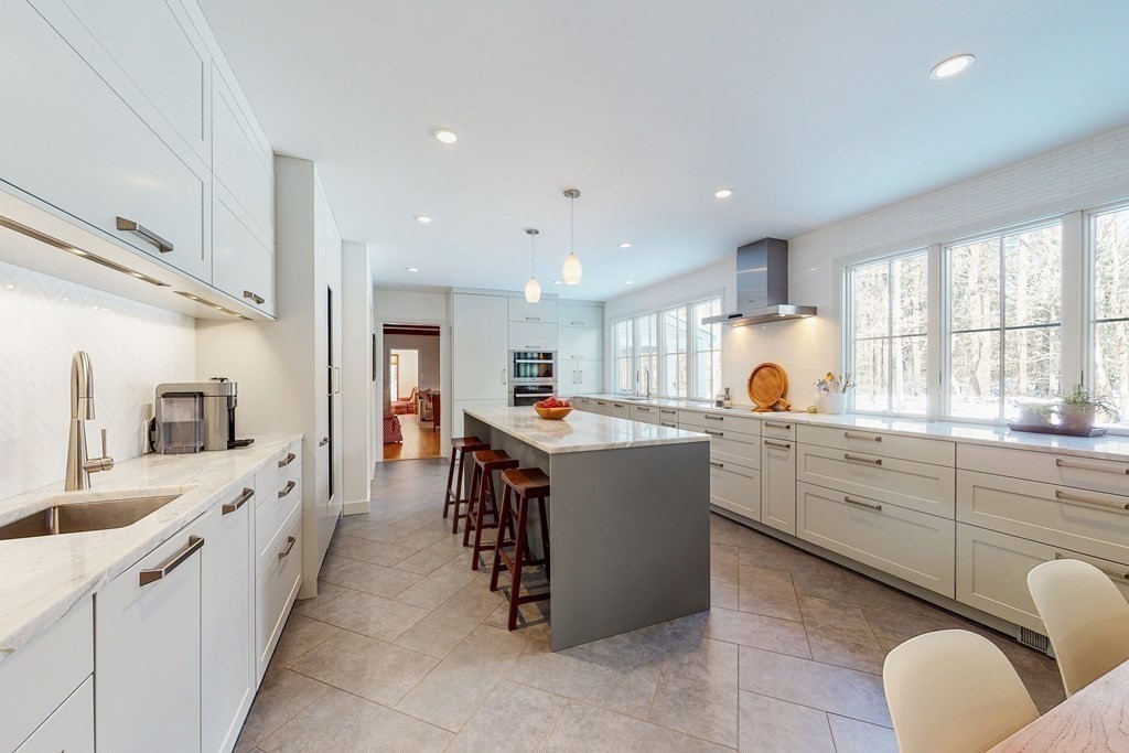 21 Dover Farm Road Medfield, MA 02052 - Photo 3 of 42 Gallery Image 3