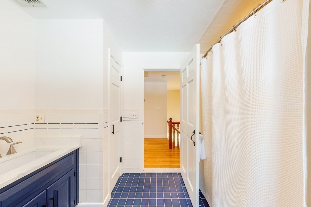 21 Dover Farm Road Medfield, MA 02052 - Photo 38 of 42 Gallery Image 38