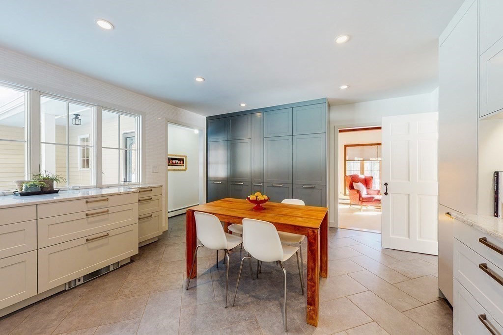 21 Dover Farm Road Medfield, MA 02052 - Photo 5 of 42 Gallery Image 5