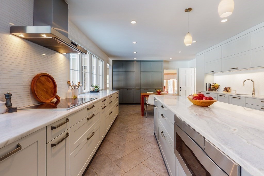 21 Dover Farm Road Medfield, MA 02052 - Photo 7 of 42 Gallery Image 7