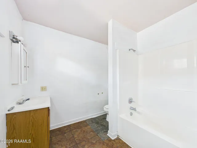 $900 | 611 Walker Road, Lafayette, LA 70506