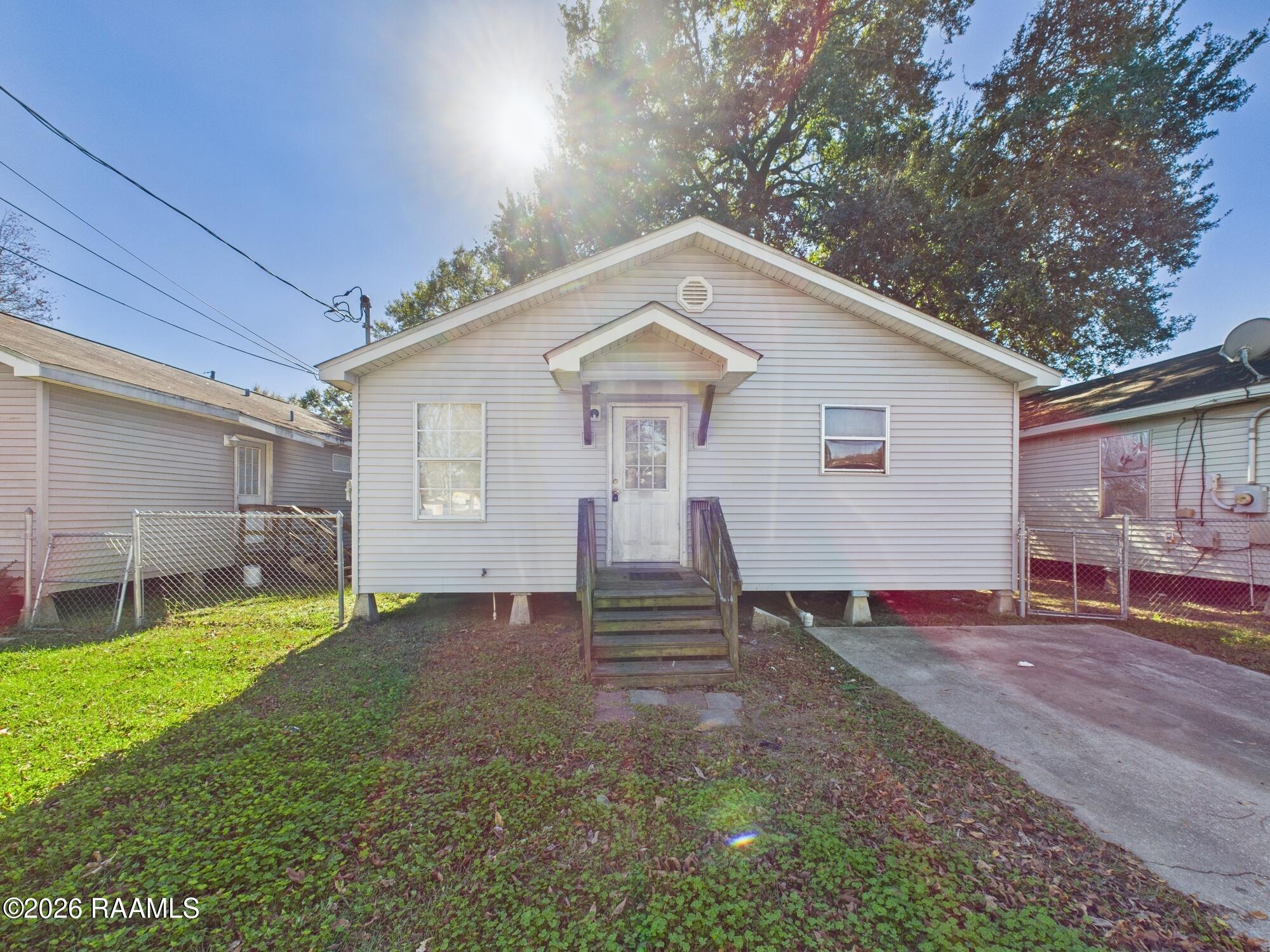 611 Walker Road Lafayette, LA 70506 - Photo 2 of 18 CAM04246G0-PR0214-STILL014