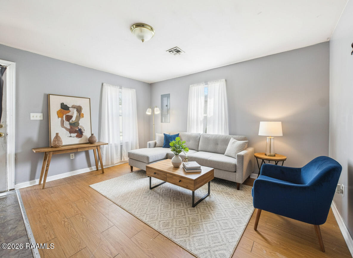 611 Walker Road Lafayette, LA 70506 - Photo 4 of 18 CAM04246G0-PR0214-STILL002-001 (1)