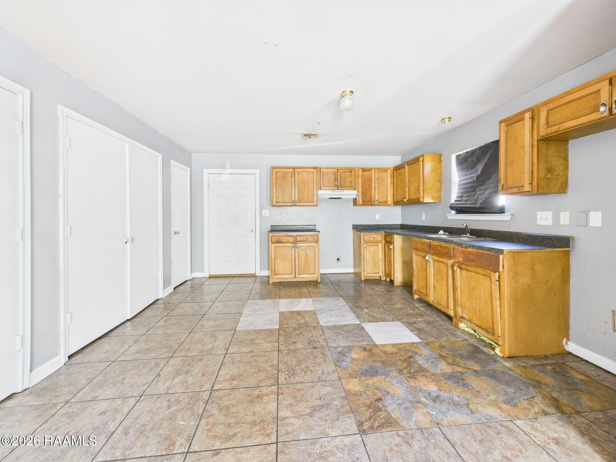 611 Walker Road Lafayette, LA 70506 - Photo 7 of 18 CAM04246G0-PR0214-STILL003