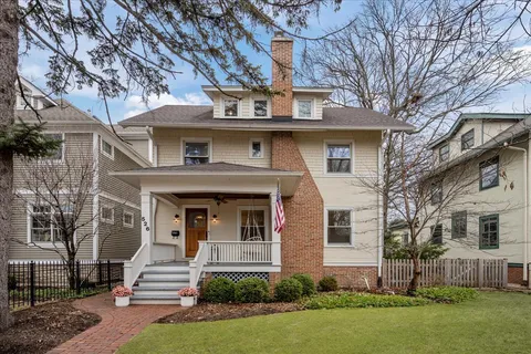 $1,295,000 | 526 8th Street, Wilmette, IL 60091