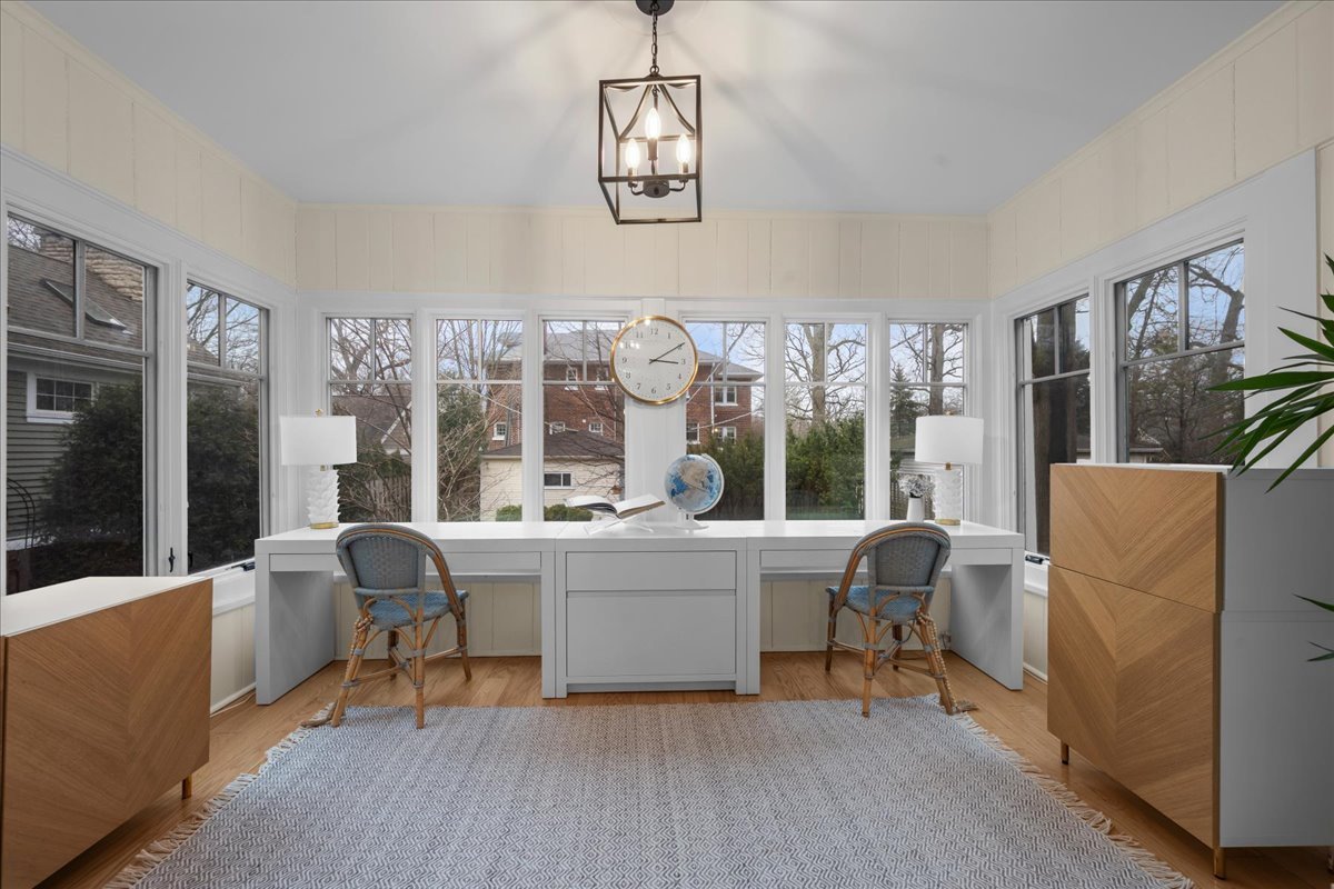 526 8th Street Wilmette, IL 60091 - Photo 13 of 38