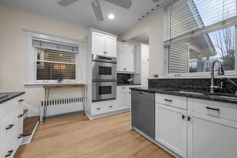 $1,295,000 | 526 8th Street, Wilmette, IL 60091