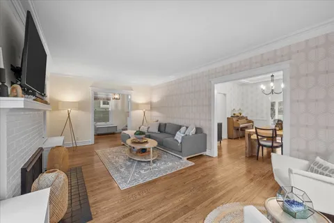 $1,295,000 | 526 8th Street, Wilmette, IL 60091