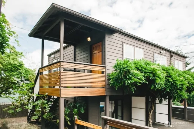 $2,900 | 2114 7th Avenue West, Unit 5, Seattle, WA 98119