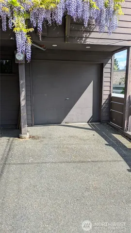 $2,900 | 2114 7th Avenue West, Unit 5, Seattle, WA 98119